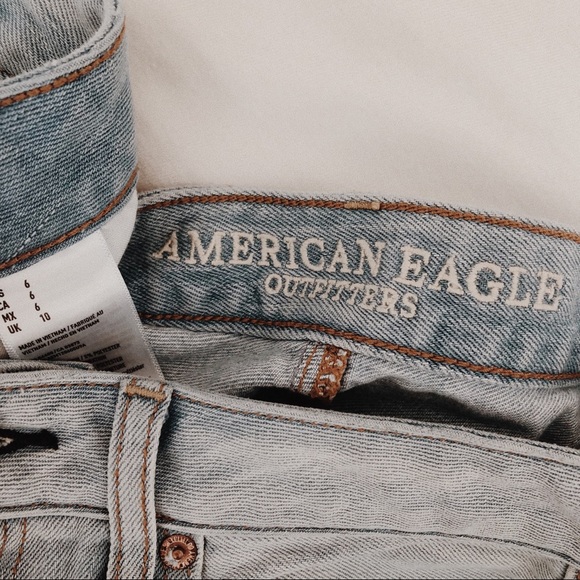 🚚 MOVING SALE! 🚚 American Eagle denim skirt - Picture 3 of 3